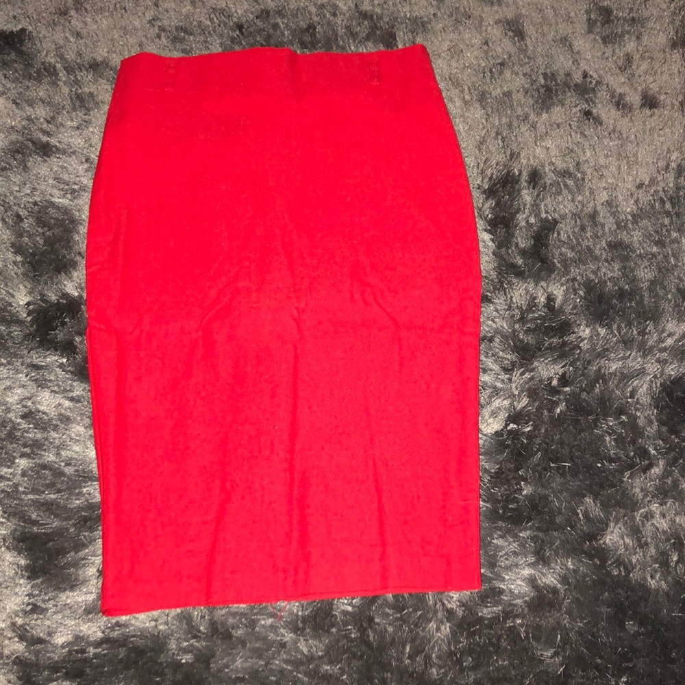 Red pin skirt